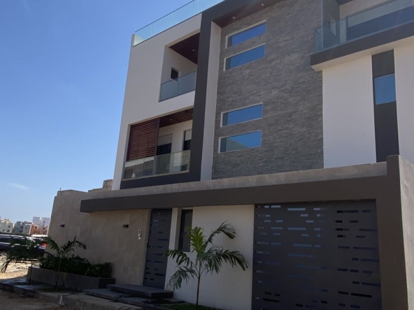 Villa de 200m2 à vendre aux almadies-IMG_0050