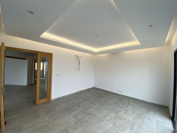 Appartement duplexe f5 de 225 m2 à louer à point E-IMG-7841