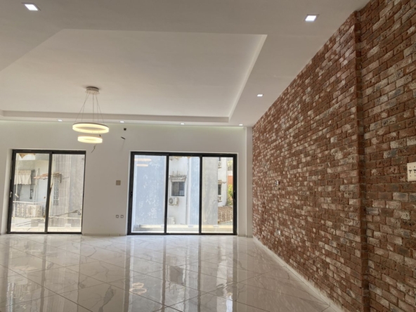 Appartements f4 de 180 m2 avec vue-mer à louer sur la corniche-IMG-8593