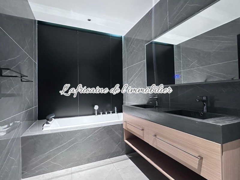 SDB parent - Appartement F3 à louer aux Almadies