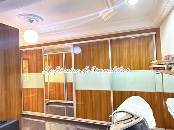 A louer : villa R+2 aux almadies, Dakar