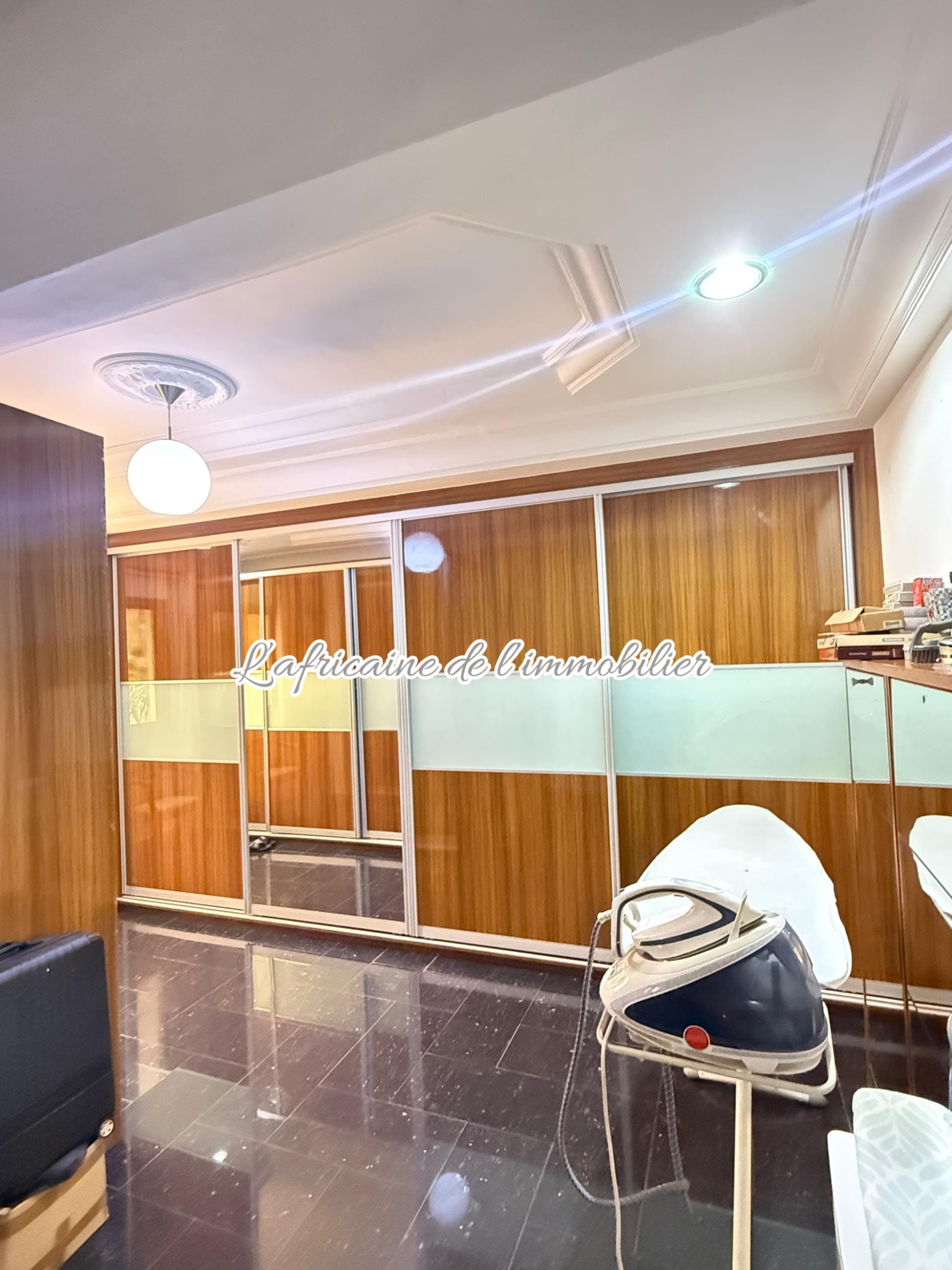 Dressing - villa R+2 avec jardin et terrasse aux almadies