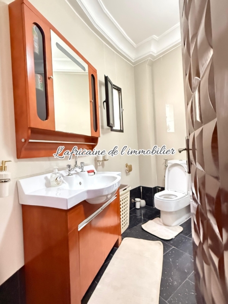 Salle de bain - villa R+2 avec jardin et terrasse aux almadies