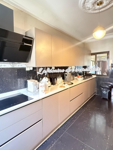 Cuisine - villa R+2 avec jardin et terrasse aux almadies