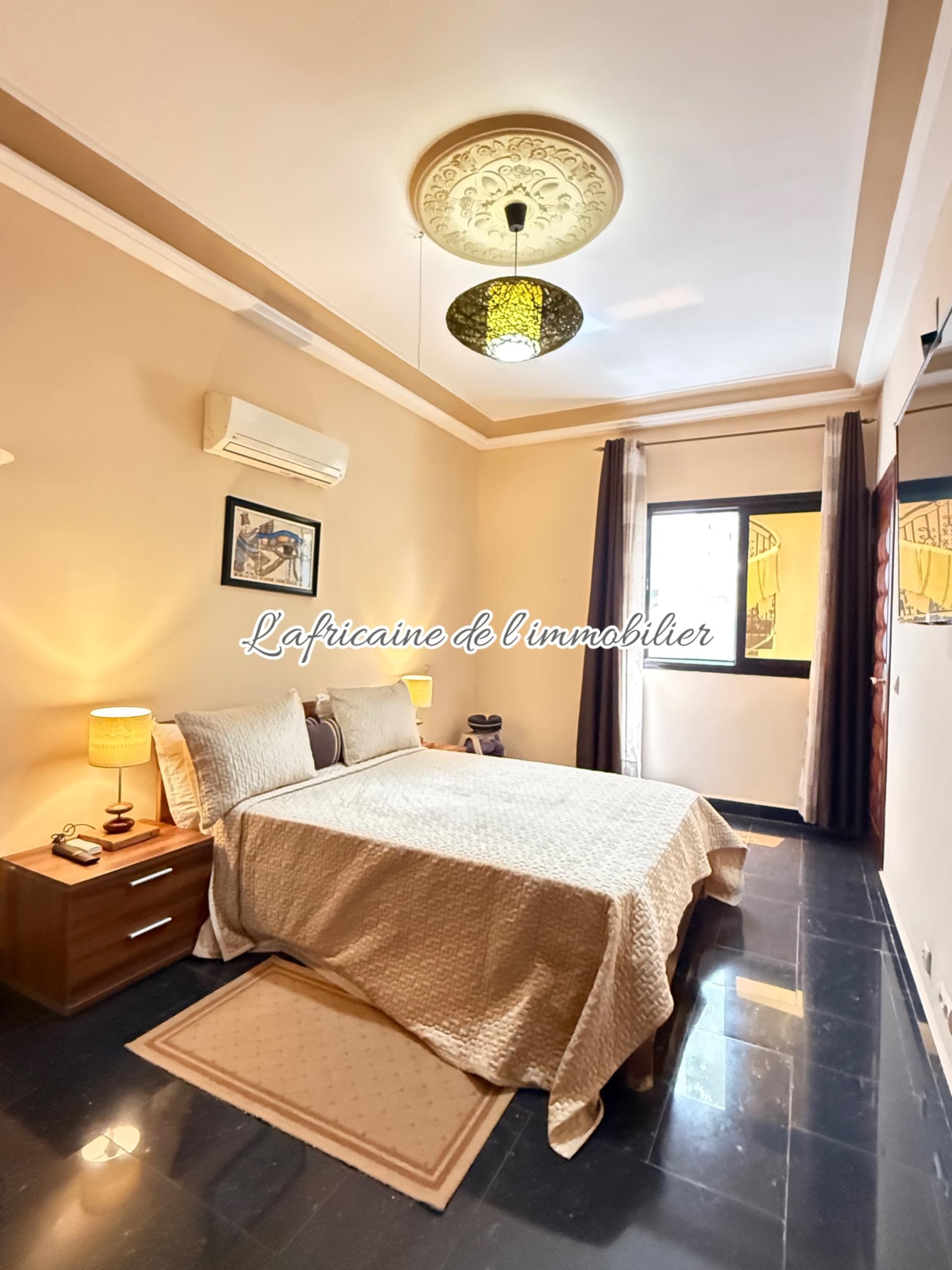 Chambre - villa R+2 avec jardin et terrasse aux almadies