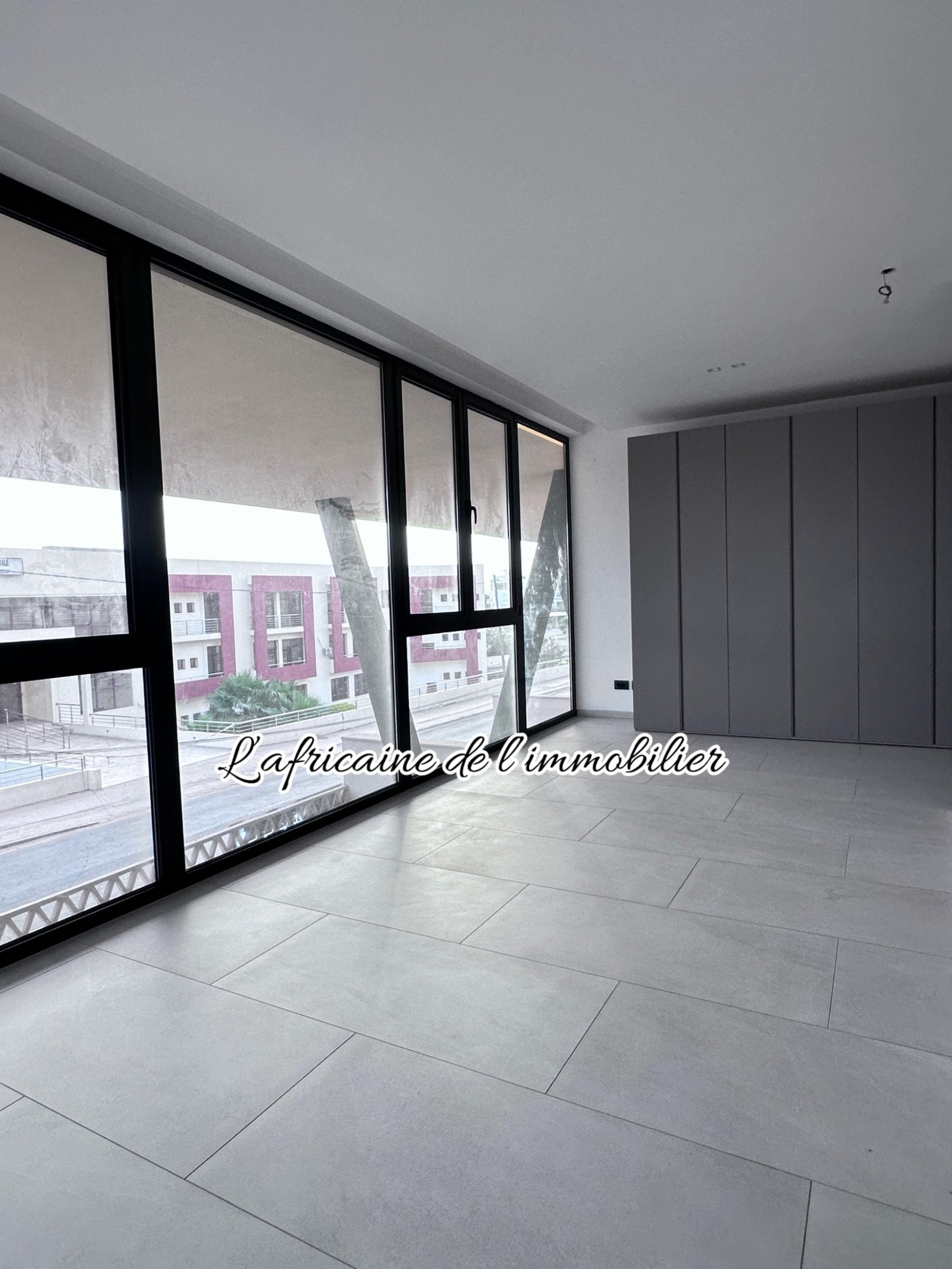Chambre parentale - Appartement F4 duplex à louer -Corniche Almadies