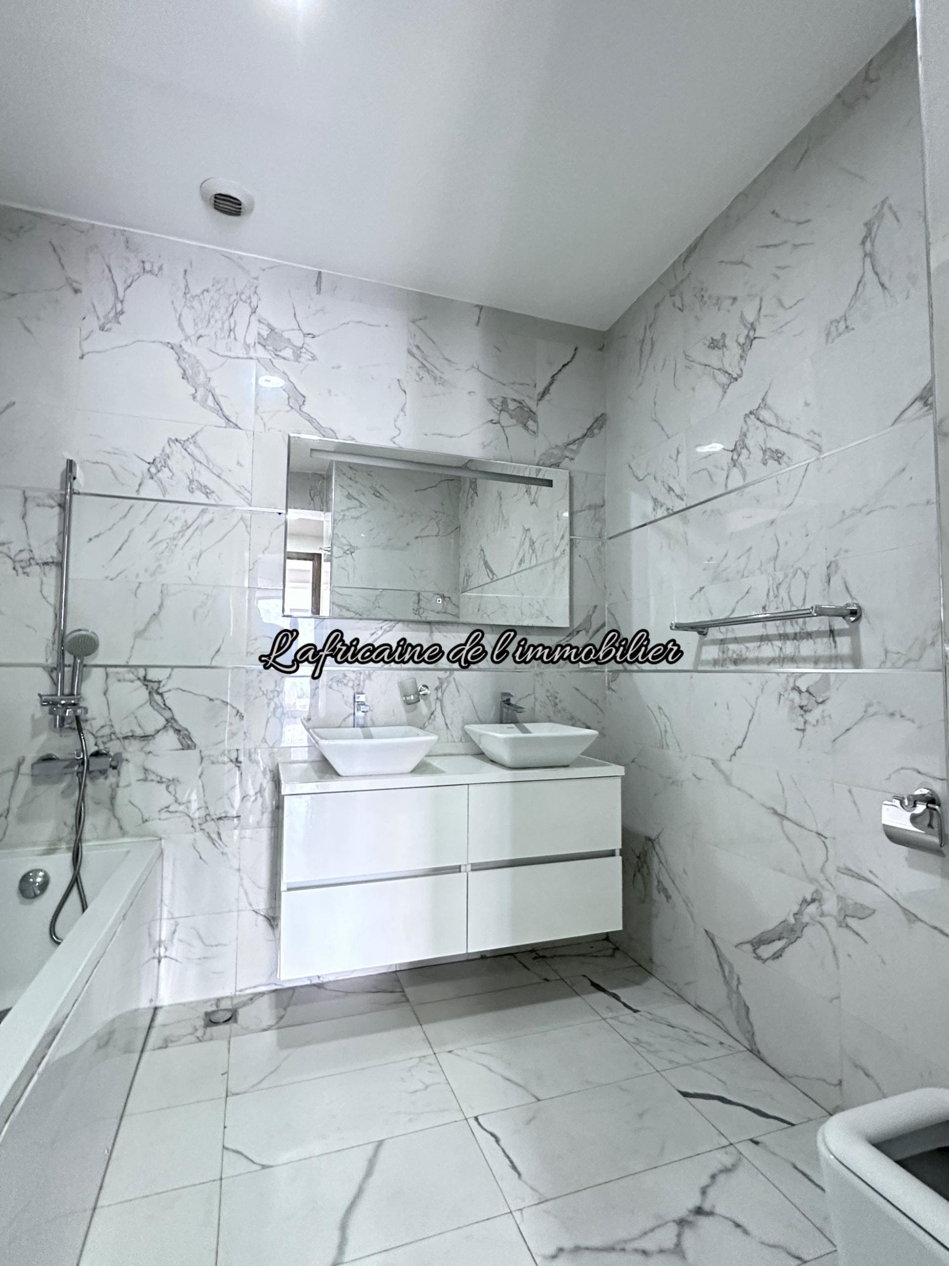 Sdb chambre parent - Appartement F4 à louer Corniche Dakar