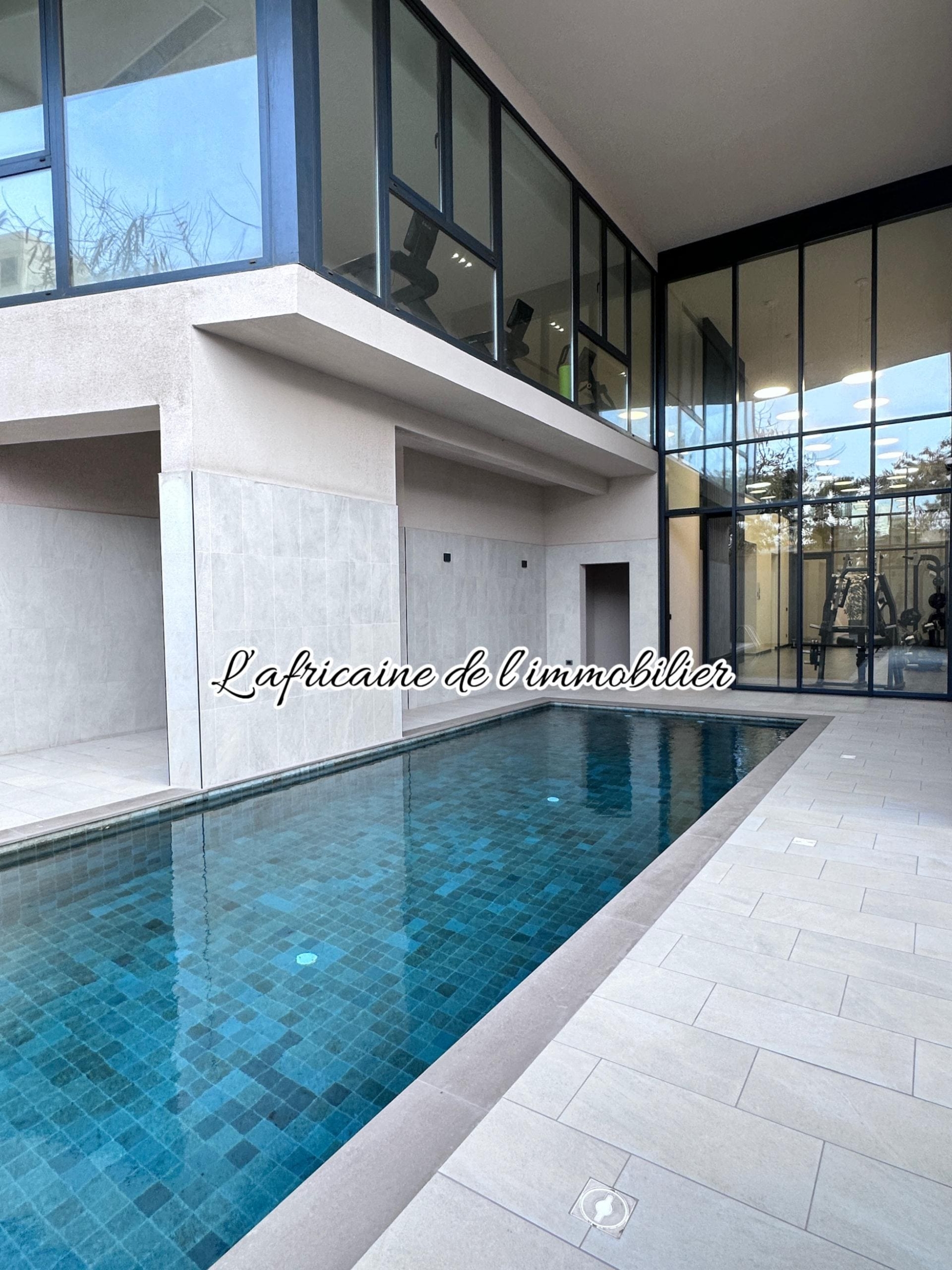 piscine - Appartement F4 duplex à louer -Corniche Almadies