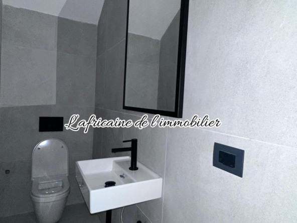 toilette visiteur du duplex F4 haut standing aux almadies