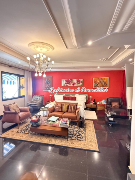 chambre - villa R+2 avec jardin et terrasse aux almadies