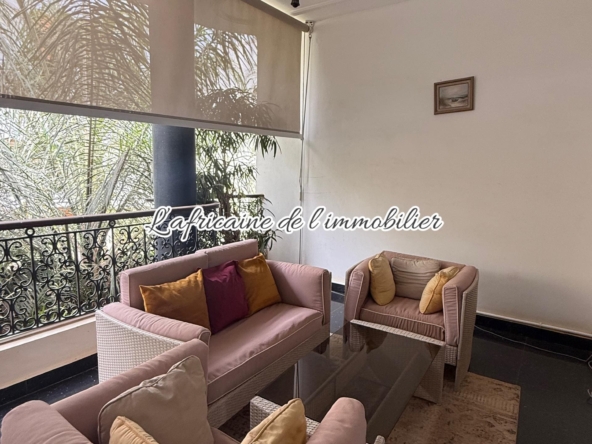 A louer : villa R+2 aux almadies, Dakar