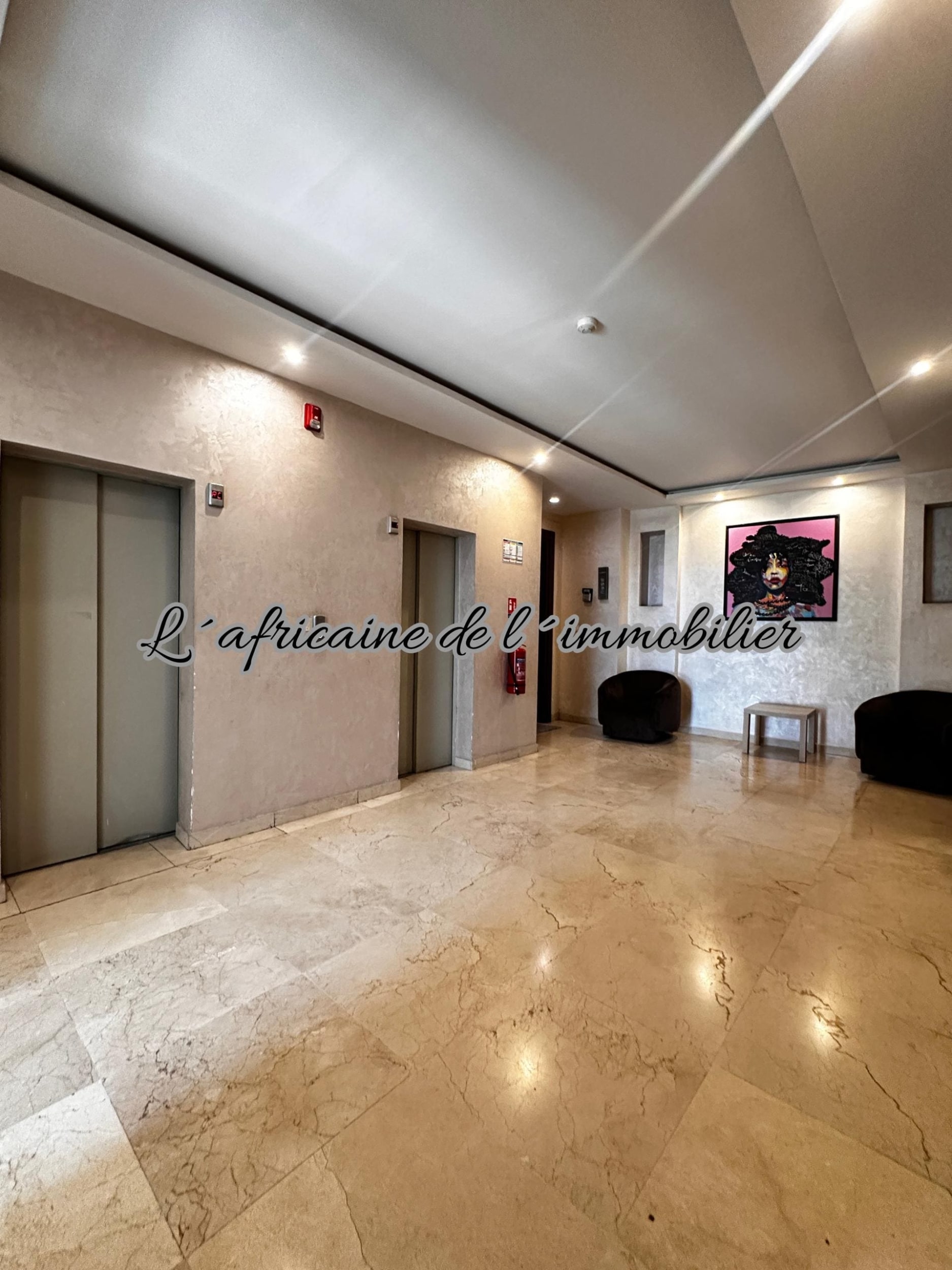 Appartement F4 haut standing de 255 m² à louer à Point E
