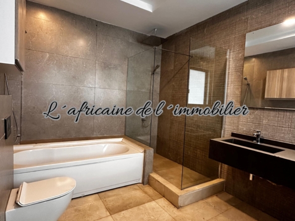appartement F4 à louer Point E