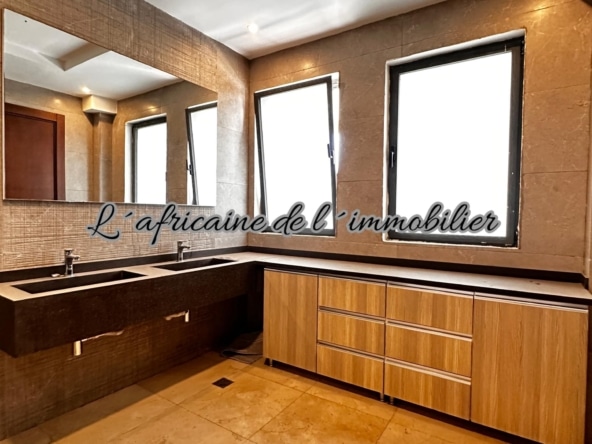 appartement F4 à louer Point E
