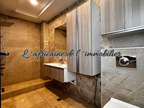 appartement F4 à louer Point E