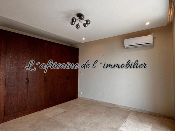 appartement F4 à louer Point E
