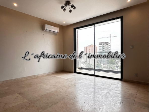 appartement F4 à louer Point E