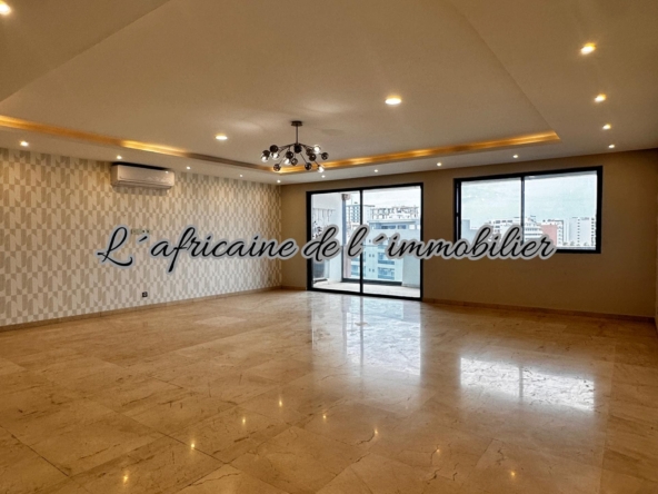 appartement F4 à louer Point E