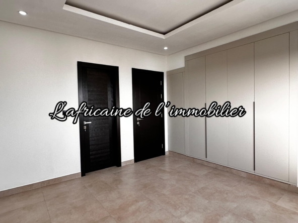 Vappartement F4 à louer à Fann MermozIMG-20250723-WA0675