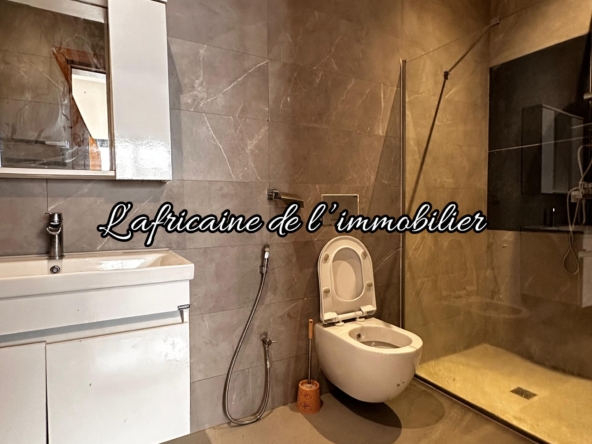 Appartement F4 à louer Ngor RecasementIMG-20250724-WA0009