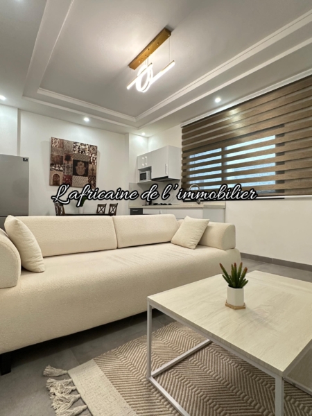 A louer : Studio meublé à Mermoz, dans un endroit calme et sécurisé. Idéal pour 1 ou 2 personnes. Proche de la Corniche, des commerces et services.
