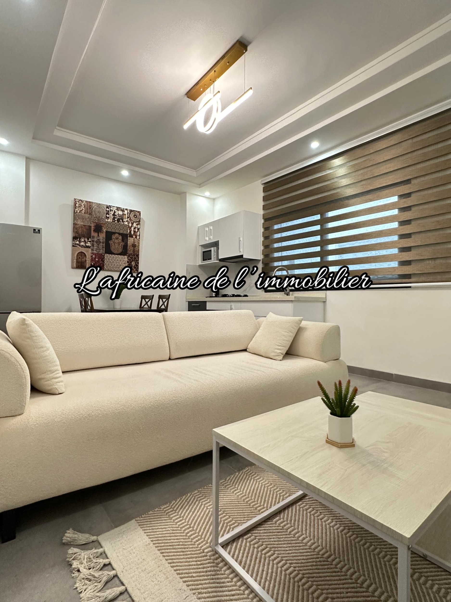 A louer : Studio meublé à Mermoz, dans un endroit calme et sécurisé. Idéal pour 1 ou 2 personnes. Proche de la Corniche, des commerces et services.