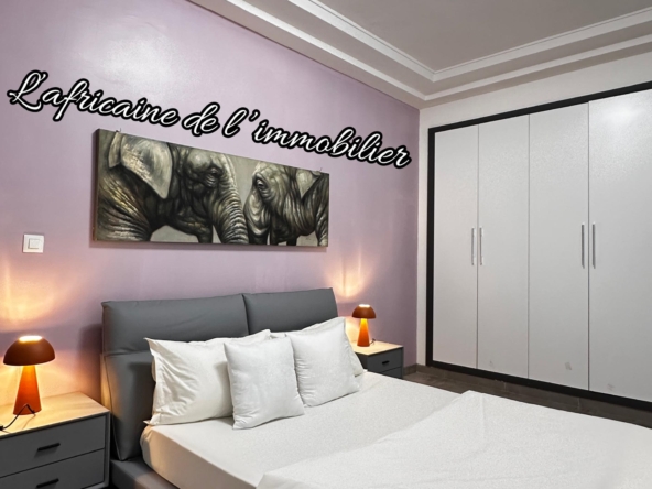 Studio meublé à Mermoz, calme et accessible. Confort, cuisine équipée, proche Corniche et commerces. Idéal pour une vie agréable à Dakar.