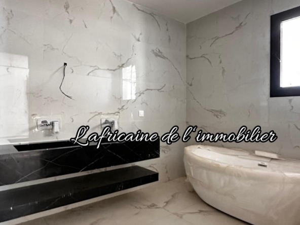 Appartement F4 haut standing avec vue mer aux Almadies