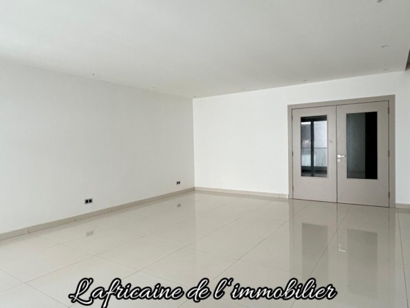 Location Appartement F4 Haut Standing à Mermoz
